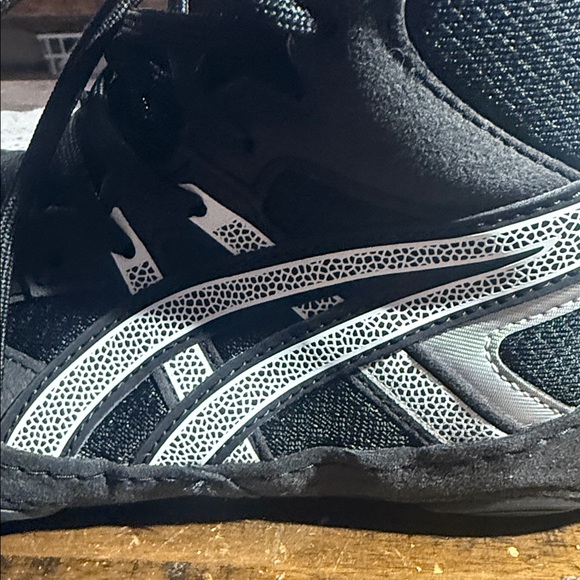 Asics Snapdown wrestling Black and White Athletic Shoes main image 8